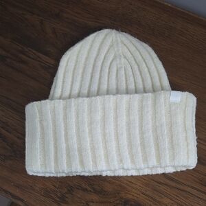 BP Cream Ribbed Chunky Knit Beanie Cozy Cabincore